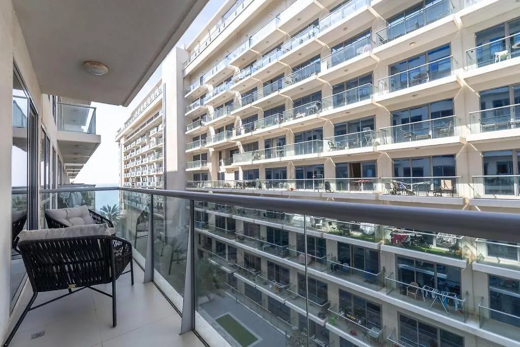 New Listing & Just Renovated & Beach Laguna & Czechin Ras al-Khaimah Apartment